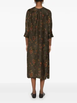 Dresses><noscript><img data-lazyloaded=