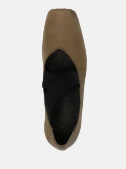 Heels><noscript><img data-lazyloaded=