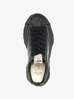 Sneakers | Sneakers><noscript><img data-lazyloaded=