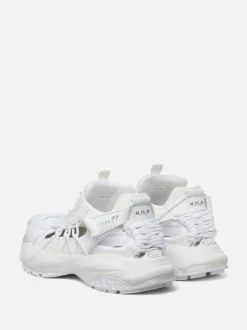 Sneakers><noscript><img data-lazyloaded=