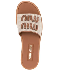 Sandals><noscript><img data-lazyloaded=