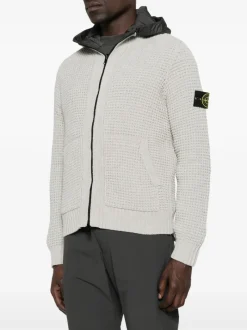 Sweats & Hoodies><noscript><img data-lazyloaded=