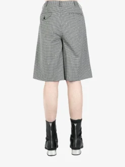 Shorts><noscript><img data-lazyloaded=