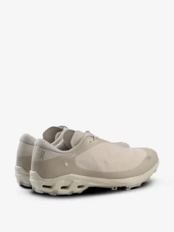Sneakers><noscript><img data-lazyloaded=