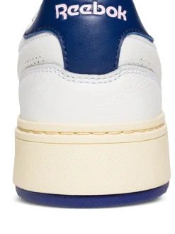 Sneakers><noscript><img data-lazyloaded=