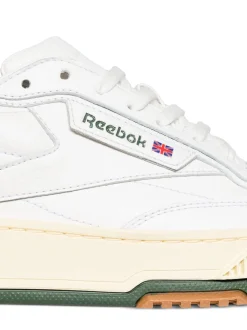 Sneakers><noscript><img data-lazyloaded=