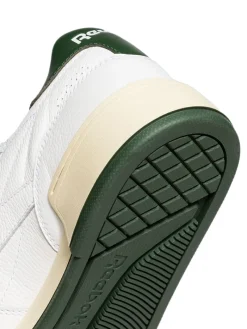Sneakers><noscript><img data-lazyloaded=