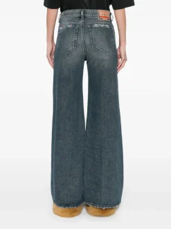 Jeans><noscript><img data-lazyloaded=