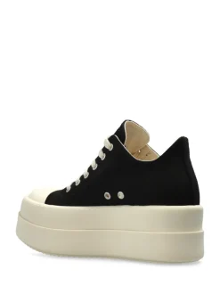 Sneakers><noscript><img data-lazyloaded=