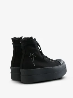 Sneakers><noscript><img data-lazyloaded=