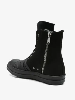 Sneakers><noscript><img data-lazyloaded=