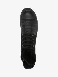 Sneakers><noscript><img data-lazyloaded=