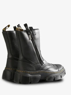 Boots><noscript><img data-lazyloaded=