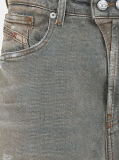 Jeans><noscript><img data-lazyloaded=