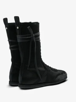 Sneakers><noscript><img data-lazyloaded=