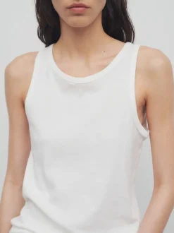 Tops><noscript><img data-lazyloaded=