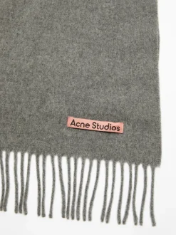 Scarves | Scarves><noscript><img data-lazyloaded=