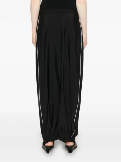 Skirts><noscript><img data-lazyloaded=