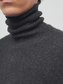 Knitwear><noscript><img data-lazyloaded=