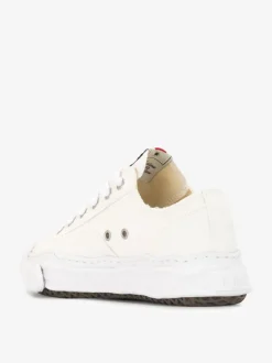 Sneakers | Sneakers><noscript><img data-lazyloaded=