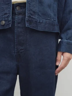 Jeans><noscript><img data-lazyloaded=