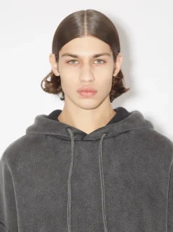 Sweats & Hoodies><noscript><img data-lazyloaded=