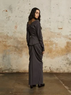Skirts><noscript><img data-lazyloaded=