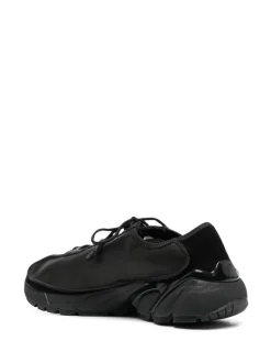 Sneakers><noscript><img data-lazyloaded=