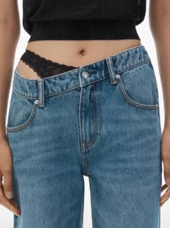 Jeans><noscript><img data-lazyloaded=
