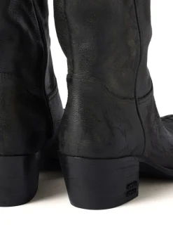 Boots><noscript><img data-lazyloaded=