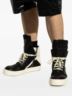 Sneakers><noscript><img data-lazyloaded=