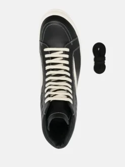 Sneakers><noscript><img data-lazyloaded=