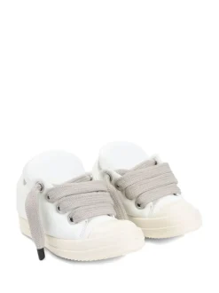 Sneakers><noscript><img data-lazyloaded=