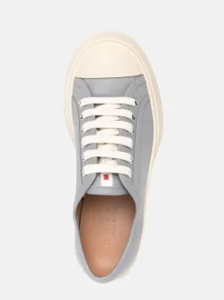 Sneakers><noscript><img data-lazyloaded=