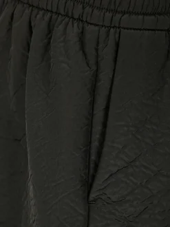 Shorts><noscript><img data-lazyloaded=