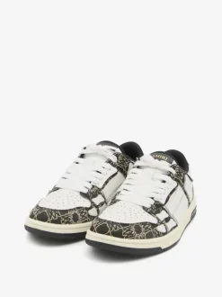 Sneakers><noscript><img data-lazyloaded=