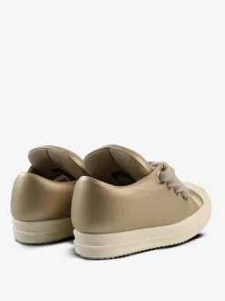 Sneakers><noscript><img data-lazyloaded=