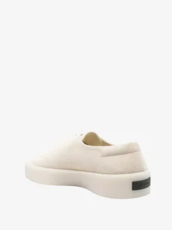 Sneakers><noscript><img data-lazyloaded=