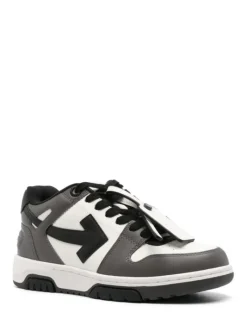 Sneakers><noscript><img data-lazyloaded=