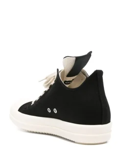 Sneakers><noscript><img data-lazyloaded=