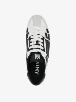 Sneakers><noscript><img data-lazyloaded=
