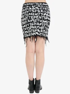 Skirts><noscript><img data-lazyloaded=