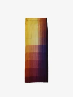 Skirts><noscript><img data-lazyloaded=