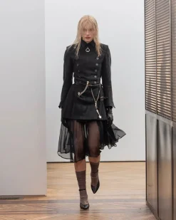 Skirts><noscript><img data-lazyloaded=