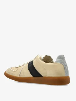 Sneakers><noscript><img data-lazyloaded=