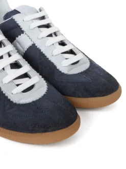 Sneakers><noscript><img data-lazyloaded=