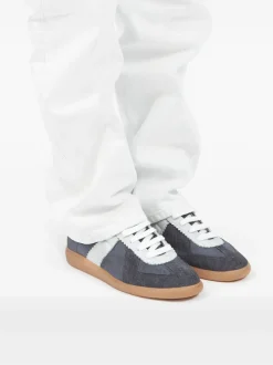 Sneakers><noscript><img data-lazyloaded=