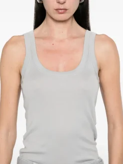Tops><noscript><img data-lazyloaded=