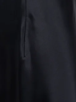 Skirts><noscript><img data-lazyloaded=