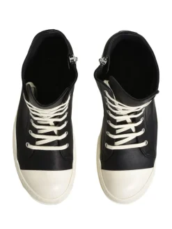 Sneakers><noscript><img data-lazyloaded=